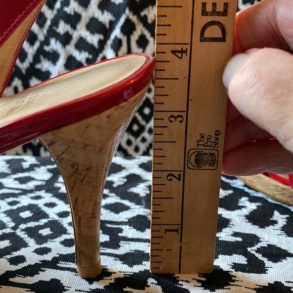 Stuart Weitzman Patent Leather Heels, Candy Apple Red Size 7.5. EUC - Picture 5 of 10